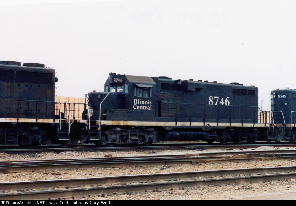 IC GP11 #8746 - Illinois Central